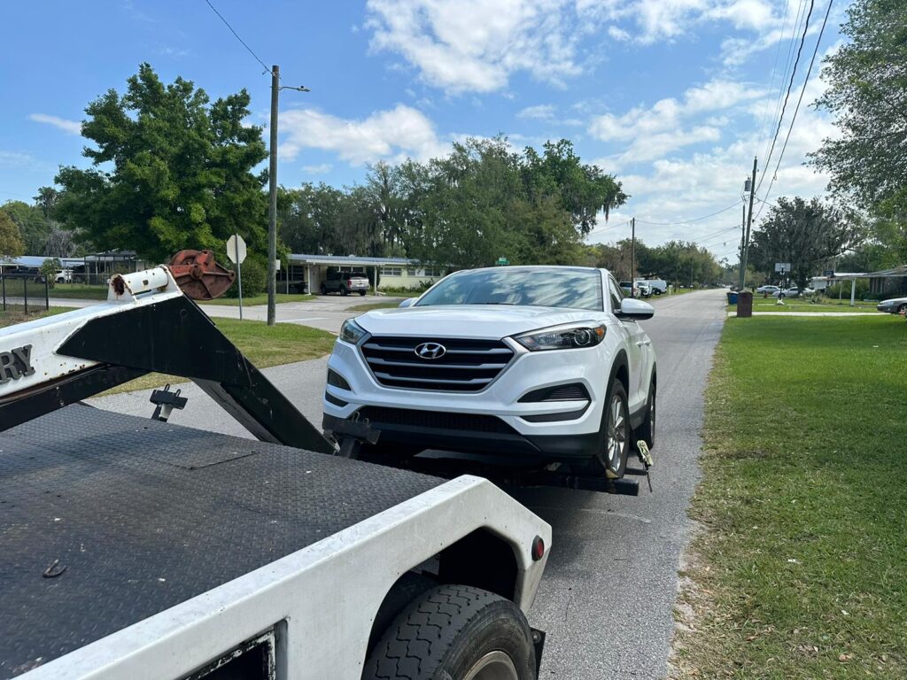 towing and roadside assistance in Winter haven FL Bartow FL Lake Alfred FL Lake wales FL